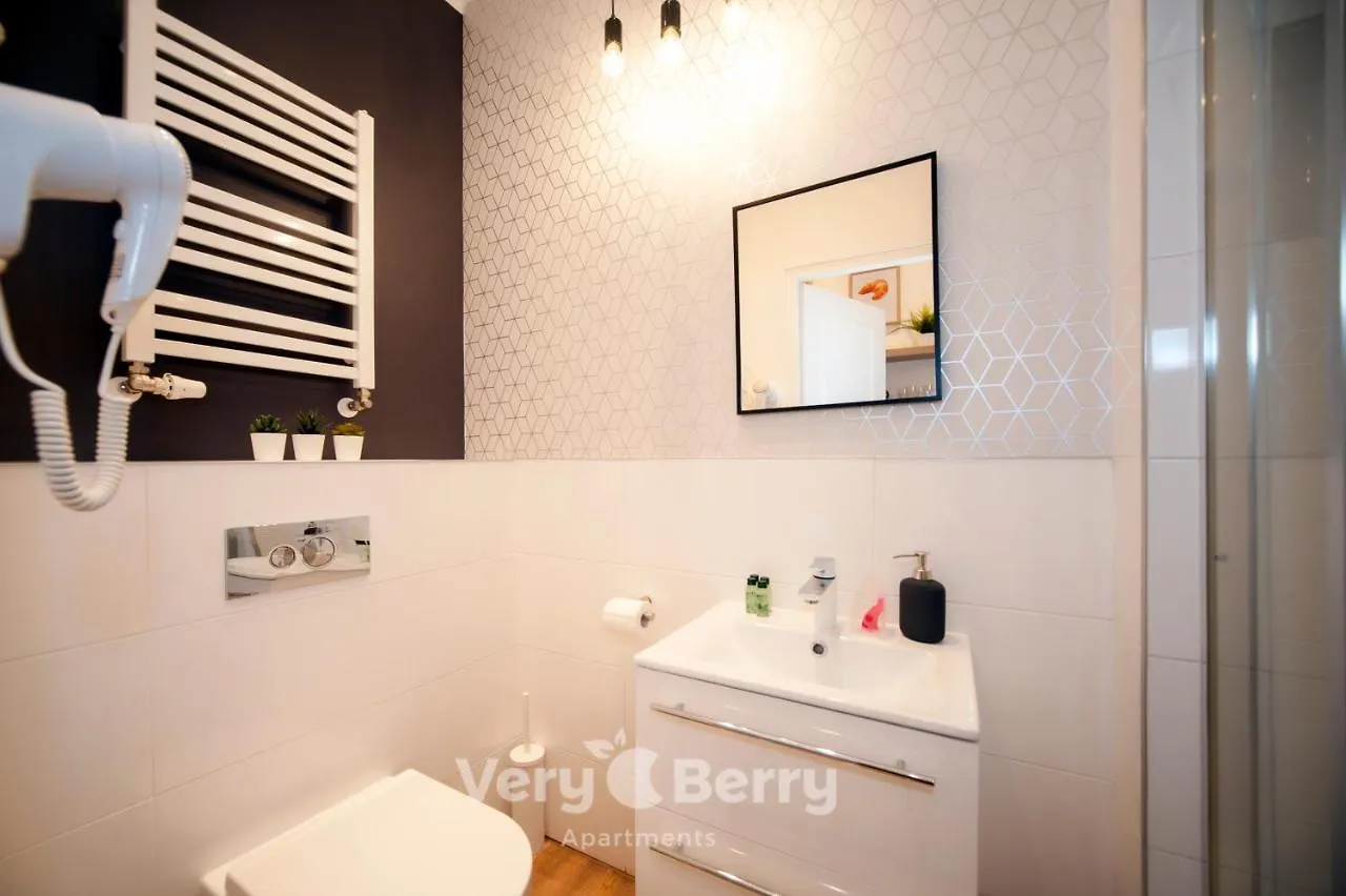 Very Berry - Glogowska 35A - Mtp Apartments - Self Check In 24H Poznan